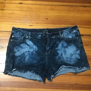 Forever 21 plus size 18 acid wash shorts